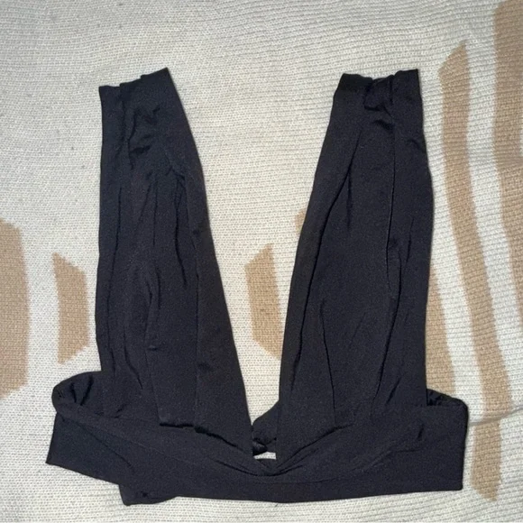 Monday Swimwear | Aruba Top Black Size S/M - Picture 6 of 6